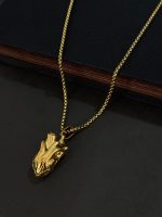 گردنبند قلب (دیوی جونز دزدان دریایی کارائیب)
